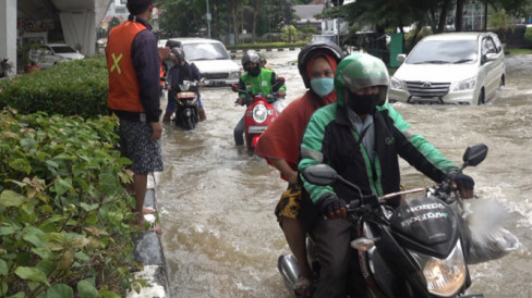 Palembang Dikepung Banjir, Sekda Kota Palembang Minta Seluruh Camat Siaga