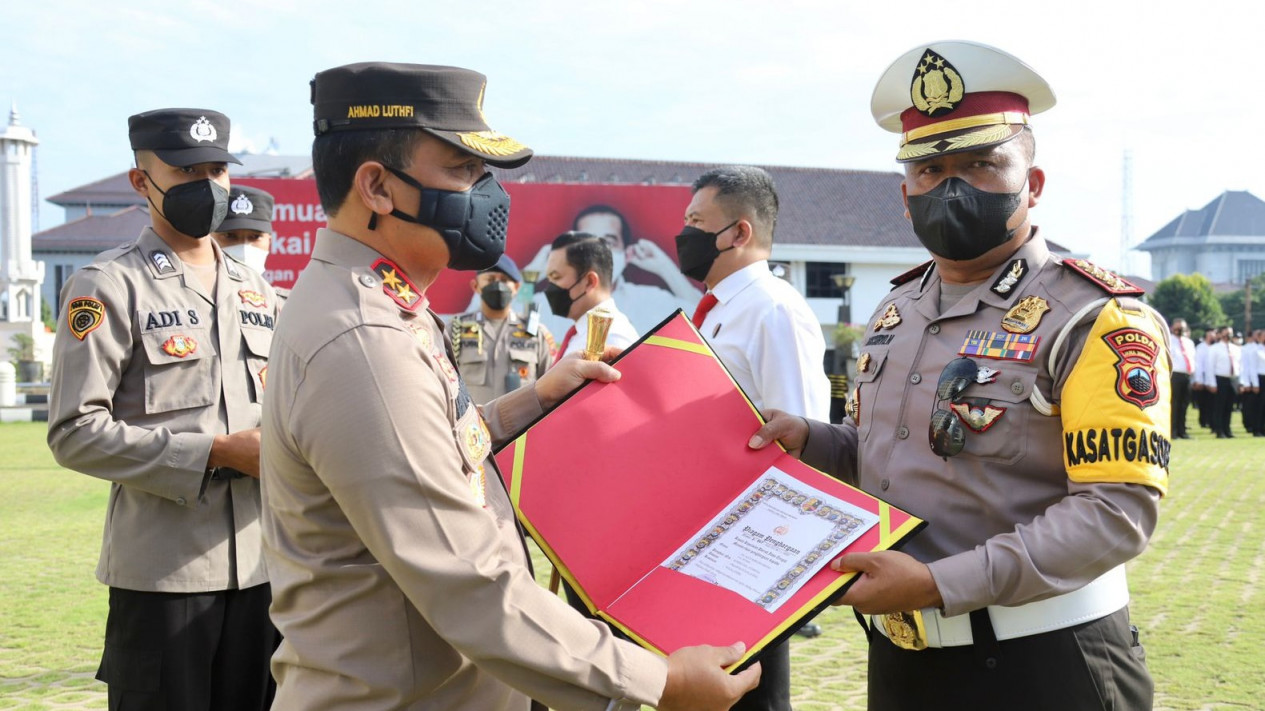 Polda Jawa Tengah Beri Penghargaan Pada 119 Polisi Berprestasi