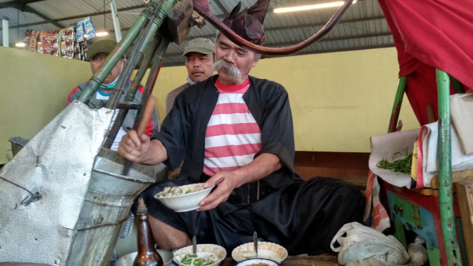 Menikmati Segarnya Soto Dok Kuah Bening Di Malang