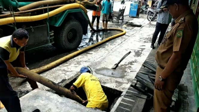 Pasca Banjir Dinas Pu Kota Medan Lakukan Normalisasi Drainase