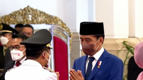 Presiden Jokowi Lantik Andi Sudirman Sulaiman Sebagai Gubernur Sulawesi ...