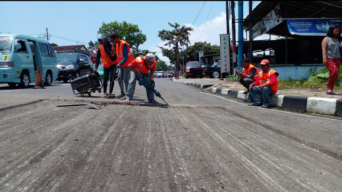 Persiapan Arus Mudik, Jalan Nasional Di Jawa Tengah Mulai Diperbaiki