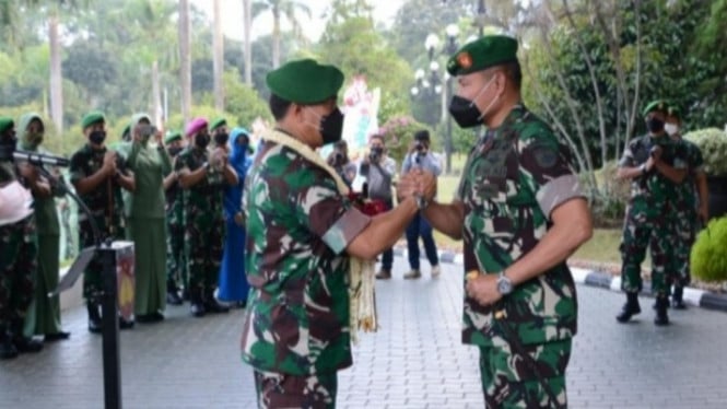 Mayjen TNI Widi Prasetijono Resmi Menjabat Pangdam IV Diponegoro