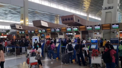 Pemudik Mulai Padati Bandara Internasional Soekarno Hatta