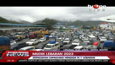 Suasana Puncak Arus Mudik: Ribuan Kendaraan Menyeberang Ke Pulau ...