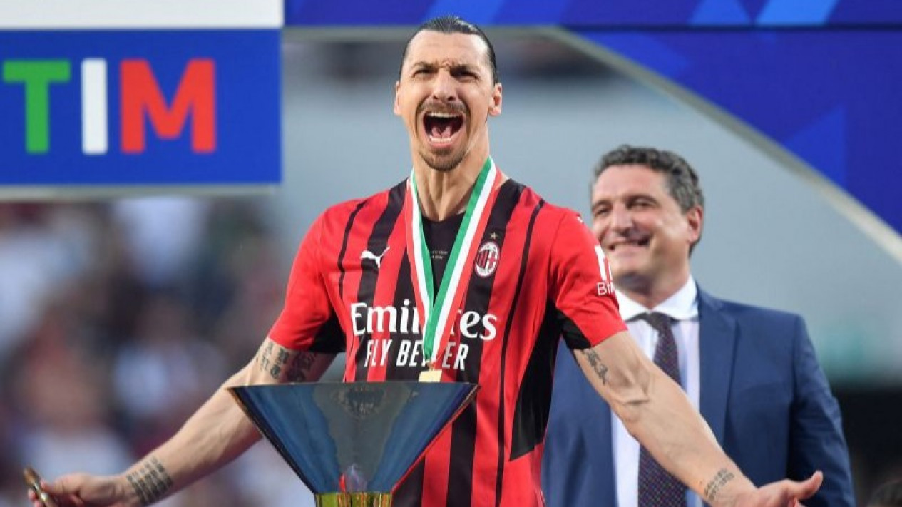 Ibrahimovic Absen dari Lapangan Hijau Selama 8 bulan
            - galeri foto