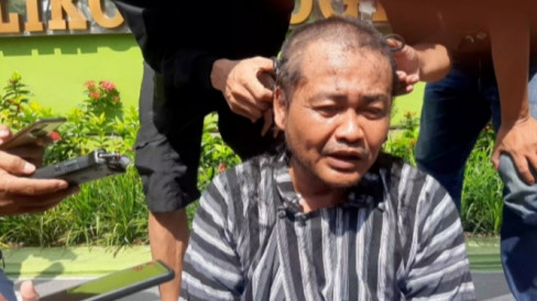 Mantan Walikota Yogya Kena OTT KPK, Aktivis Ini Gelar Aksi Cukur Gundul