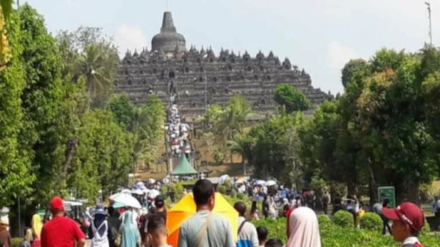 Hore, Harga Tiket Naik Candi Borobudur Rp 750 Ribu Batal