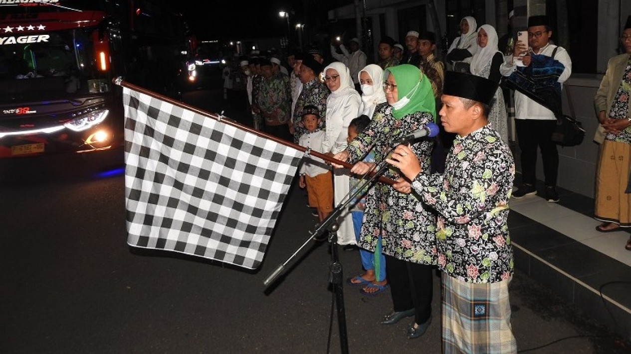 Usai Salat Subuh, Bupati Lumajang Lepas 348 Jemaah Haji Ke Tanah Suci