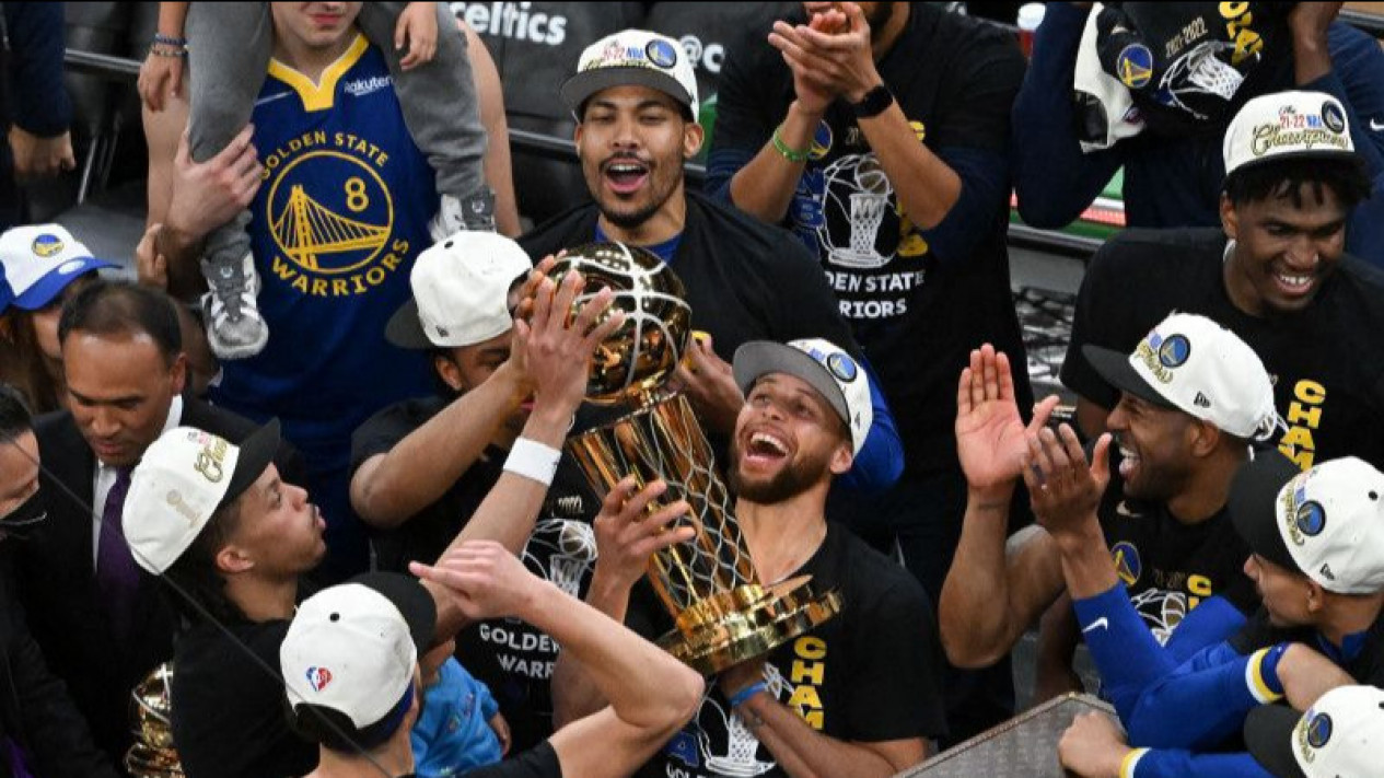 Guard Golden State Warriors Stephen Curry Jadi MVP Final NBA