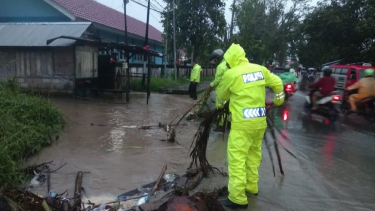 Banjir Dan Tanah Longsor Terjang Ambon Telan Dua Korban Jiwa