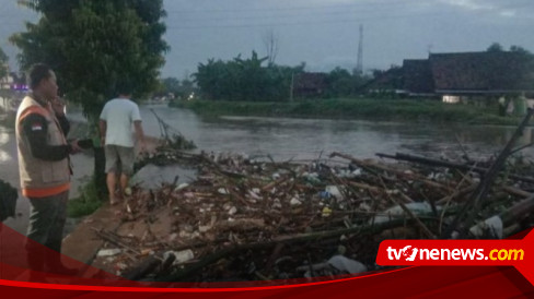 Kepedihan Winarsih: Ratusan Ikan Indukan Tersapu Banjir Sungai Piji Kudus