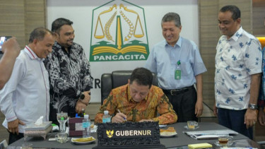 Pj Gubernur Aceh Achmad Marzuki Menandatangani SK Penentuan Lokasi Venue PON 2024 Aceh-Sumut Wilayah Aceh