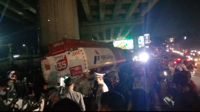 Update Kecelakaan Maut Truk Pertamina Seruduk Kendaraan Di Cibubur, 11 ...