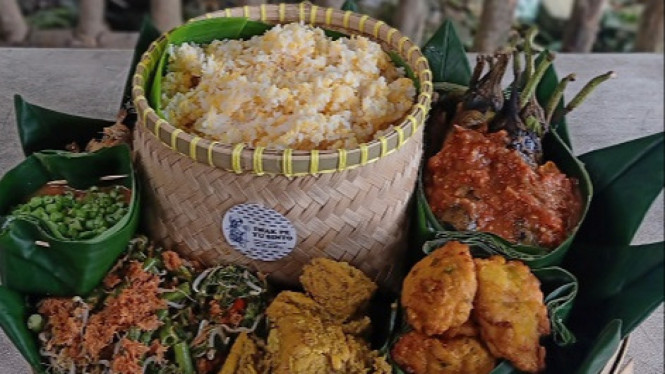 Unduh 81 Gambar Nasi Jagung Dan Lauknya Hd Terbaru Gambar