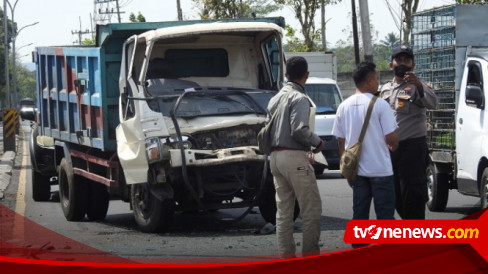 Tiga Unit Truk Terlibat Kecelakaan Beruntun Di Lumajang, Satu Korban ...