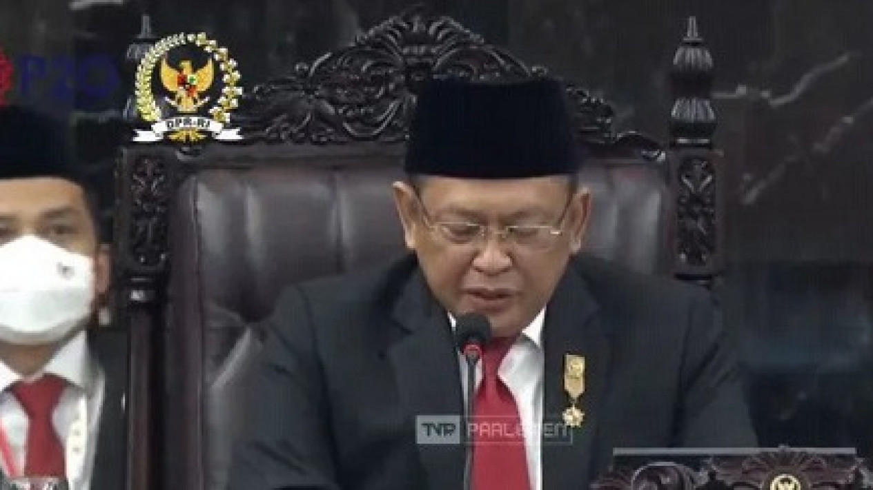 Bamsoet Berpantun di Sidang Tahunan, Ini Bunyinya
            - galeri foto