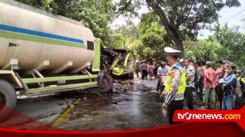 Kecelakaan Beruntun Terjadi Di Jalinsum Sijunjung, Satu Pengemudi Truk ...