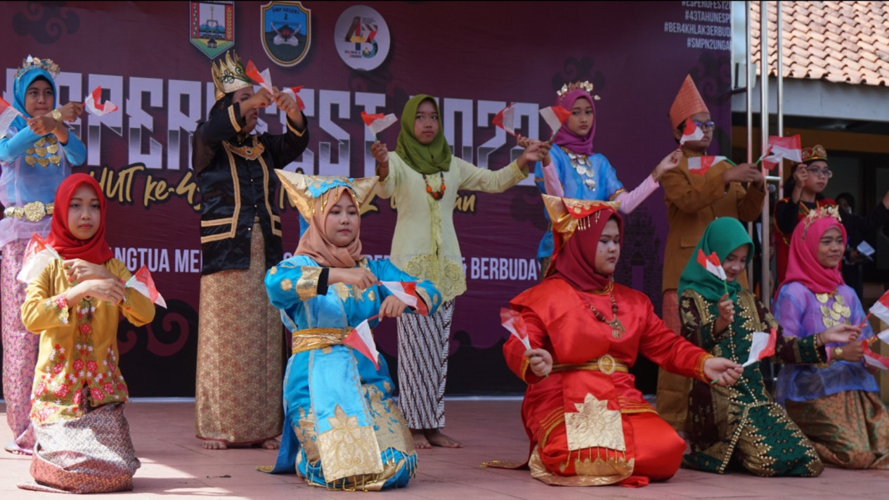 Ratusan Siswa SMPN 2 Ungaran Tampilkan Pentas Seni Dan Aneka Budaya ...