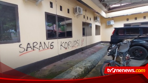 Mako Polres Luwu Dipenuhi Coretan Bertulis Sarang Korupsi, Pelakunya ...