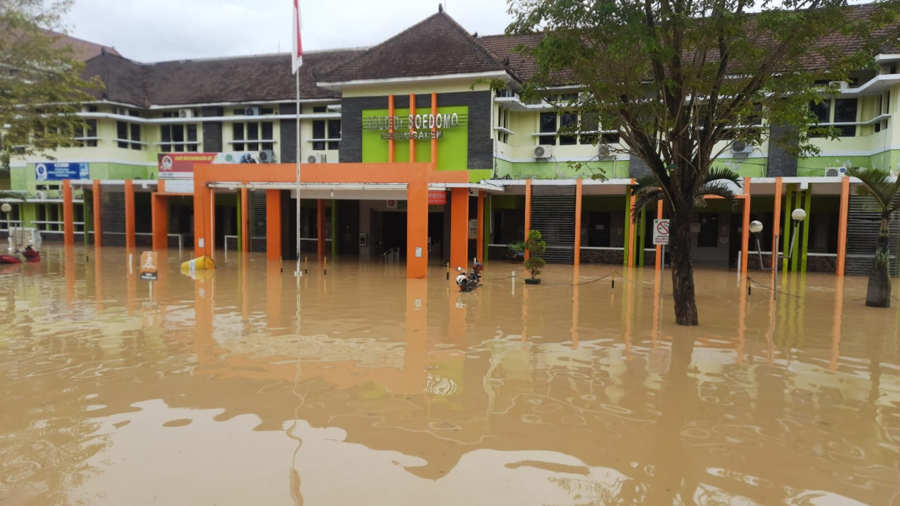 RSUD Dr Soedomo Trenggalek Lumpuh, setelah Terendam Banjir