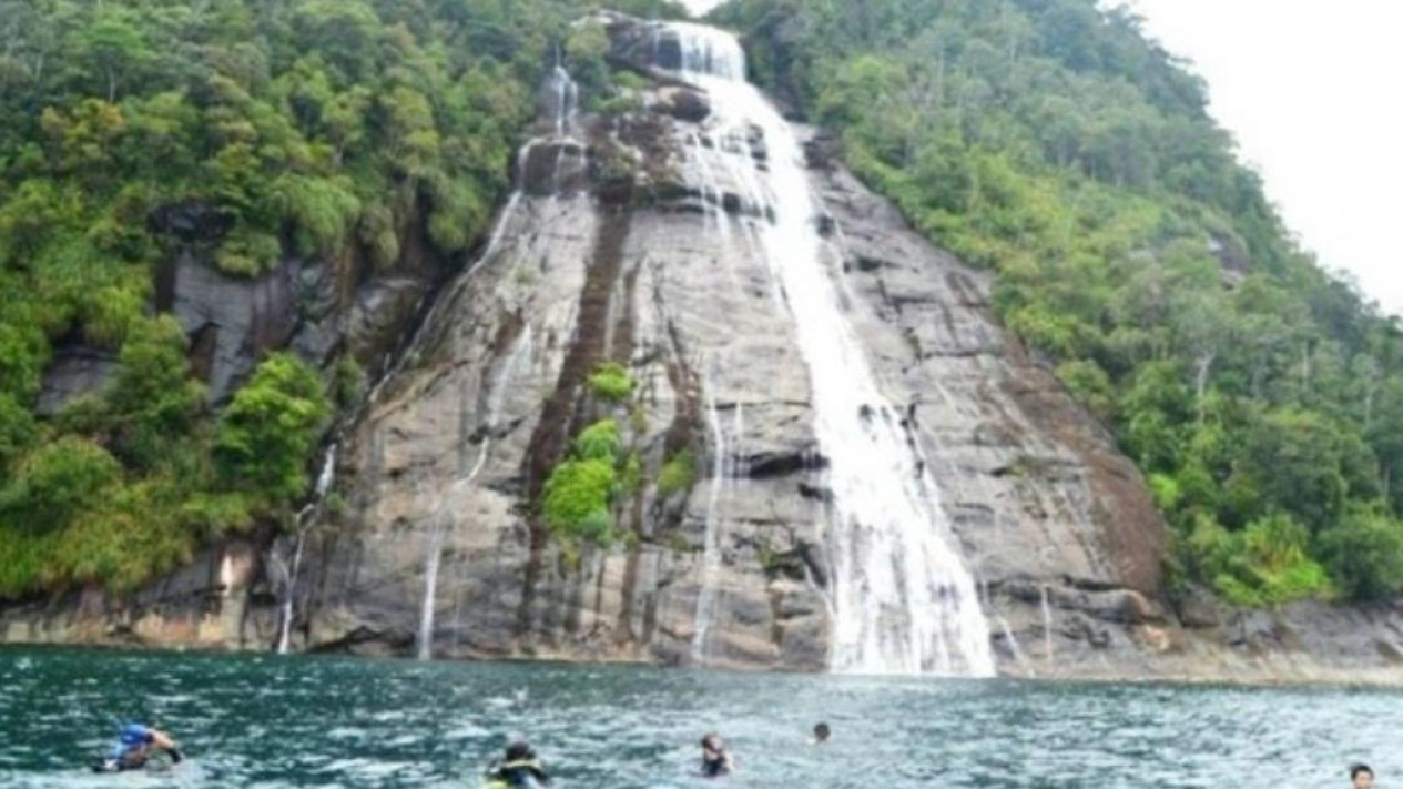 Yuk Berwisata Di Air Terjun Pulau Mursala Lokasi Syuting Film King Kong 1992