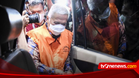 KPK Geledah Ruang Hakim Agung Dan Sekretaris MA