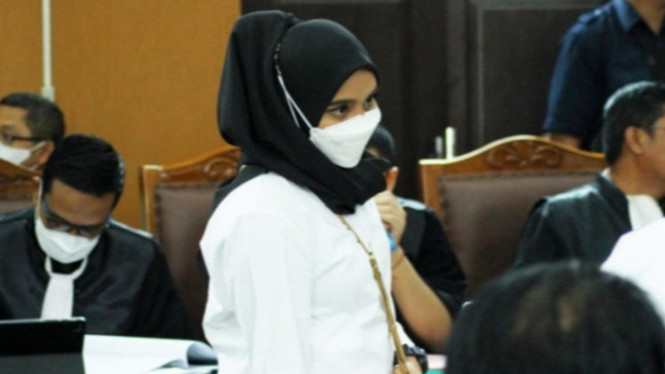 Setelah Bharada E, Kini Giliran Kuat Maruf yang Membantah Keterangan Dari Susi ART Ferdy Sambo
            - galeri foto