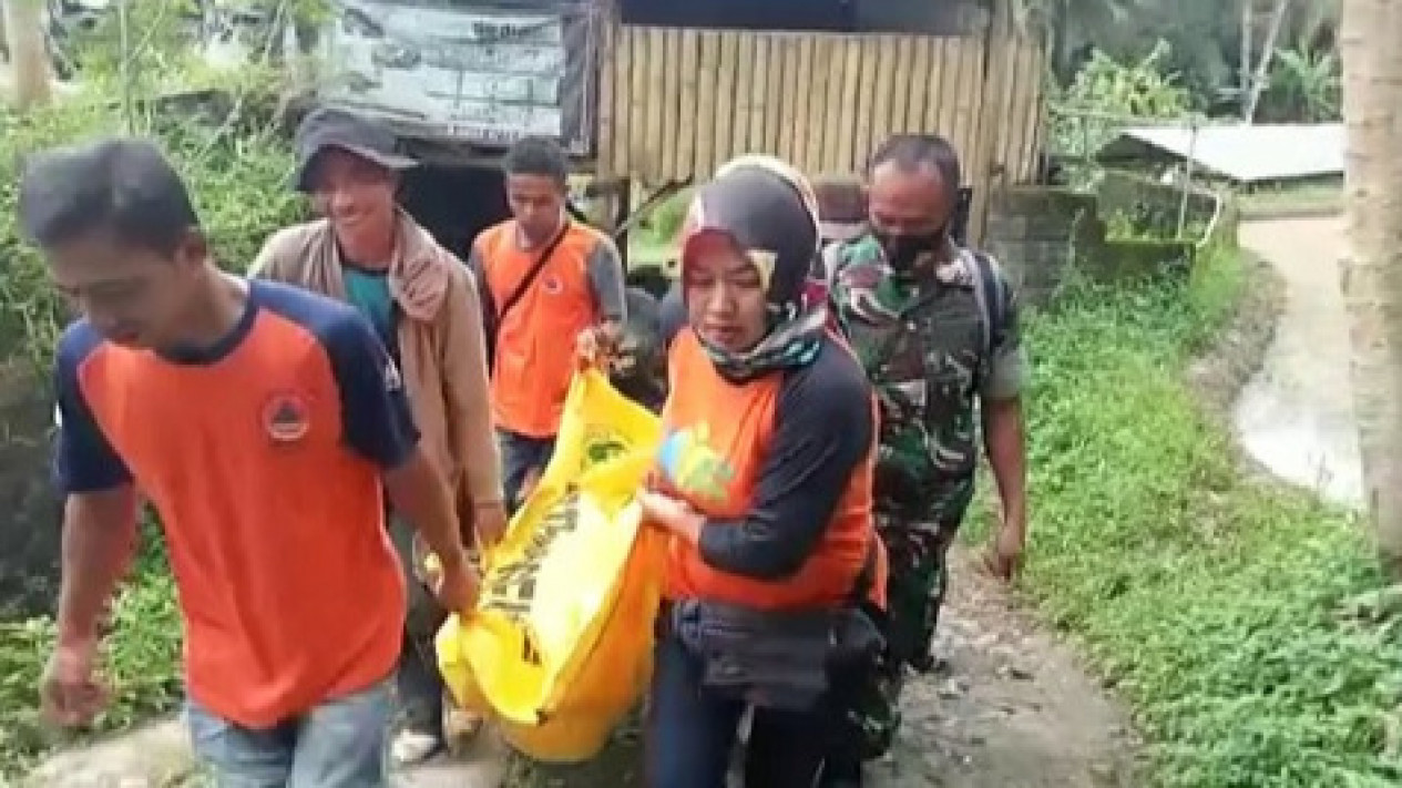 Jasad Pria Dengan Tangan Diborgol Dan Tanpa Kelamin Ditemukan Warga Di Sungai Ciwulan Tasikmalaya 7894