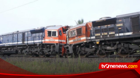 Dua Kereta Babaranjang Tabrakan Di Dekat Stasiun Rengas Lampung Tengah