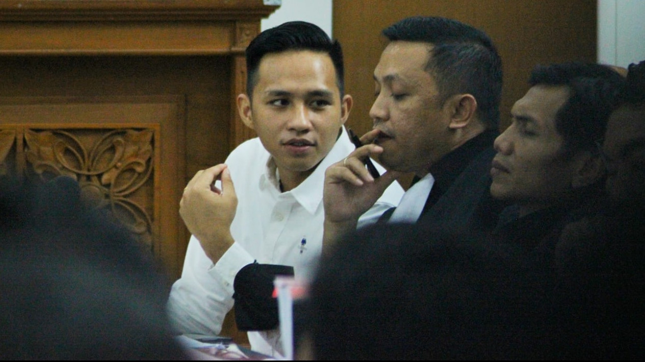 Fakta Menarik Bharada E Bertemu Ricky Rizal Dan Kuat Ma'ruf Di Sidang ...