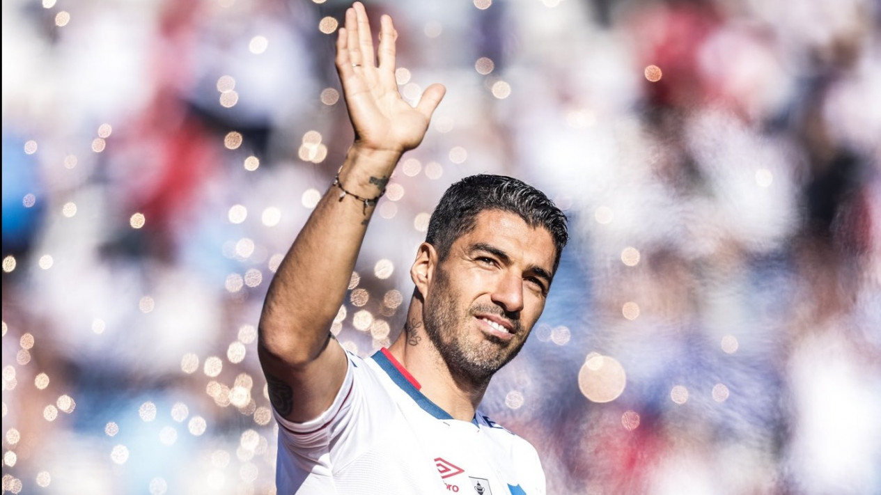 Fakta-fakta Bali United Main Mata ke Luis Suarez: Netizen Heboh, Tanpa Klub Usai Piala Dunia 2022
            - galeri foto