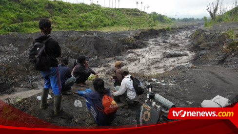 Jalur Lumajang – Malang Kembali Putus Diterjang Banjir Lahar Hujan ...