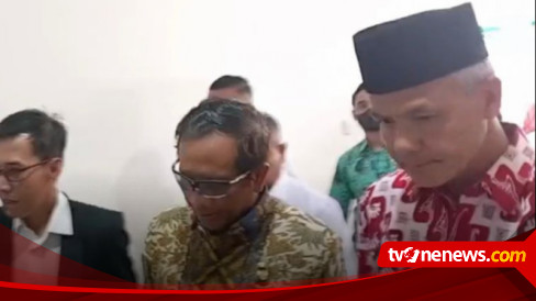 Ganjar Pranowo Bertemu Empat Mata dengan Mahfud MD di Universitas Wahid Hasyim Semarang