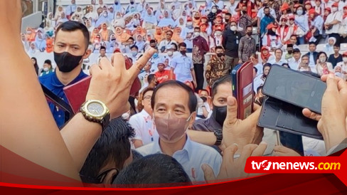 Presiden Joko Widodo Mengajak Seluruh Relawan Mengheningkan Cipta untuk Korban Gempa Cianjur