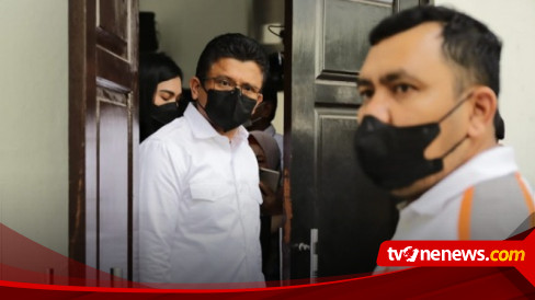 Kuasa Hukum Ungkap Upaya Ferdy Sambo Lolos Dari Dakwaan Pembunuhan Berencana