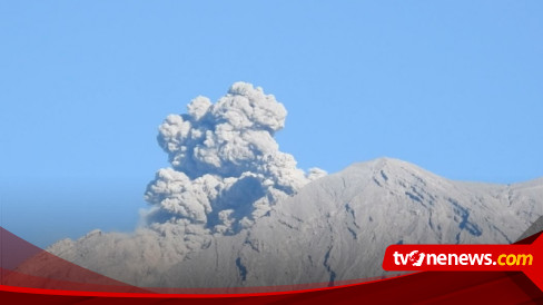 Kembali Alami Erupsi, Gunung Semeru Semburkan Kolom Abu Setinggi 500 ...