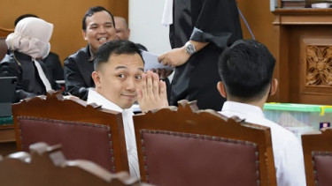 Hakim ke Ricky Rizal yang Ketahuan Bohong: Kamu Nggak Sayang Anak-anakmu?