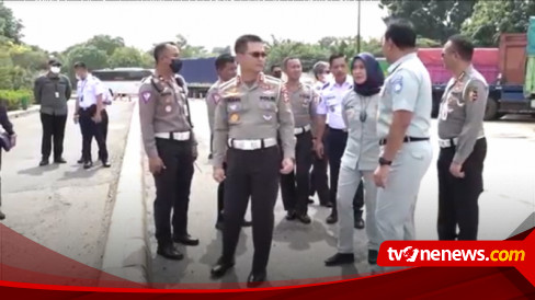 Pastikan Natal dan Tahun Baru Aman, Kakorlantas Cek Persiapan Pelabuhan Penyebrangan Merak-Bakauheni