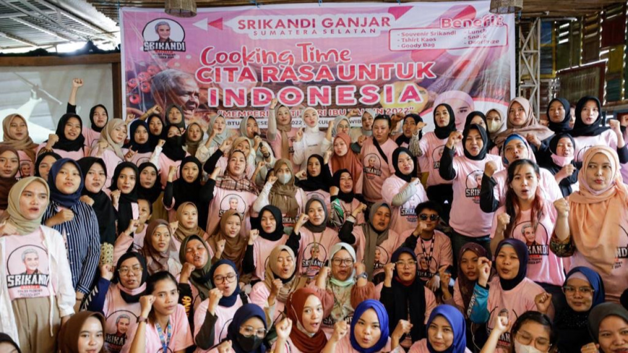 Ratusan Srikandi Ganjar Sumsel Gelar Kelas Masak untuk Perempuan Milenial
            - galeri foto