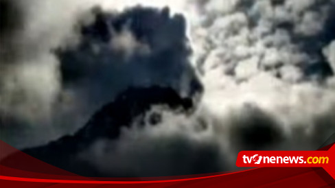 Gunung Merapi Kembali Luncurkan Guguran Lava Pijar 1,5 Kilometer