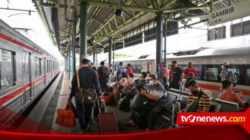 1.167 Petugas Prasarana dan Sinyal Rel Dikerahkan Kawal Operasional Kereta Api Selama Nataru