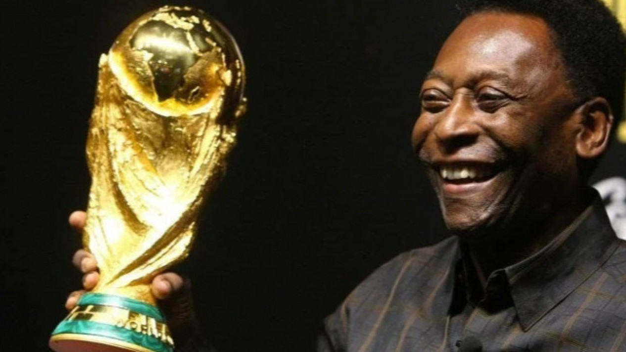 Pele 'Sang Legenda' Sepak Bola Brasil Meninggal Dunia Di Usia 82 Tahun