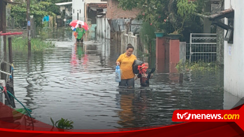 Pekalongan Dilanda Banjir, Ratusan Warga Mengungsi