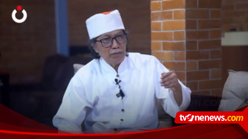 Sebut Jokowi Seperti Firaun, Cak Nun Mengaku telah Disidang