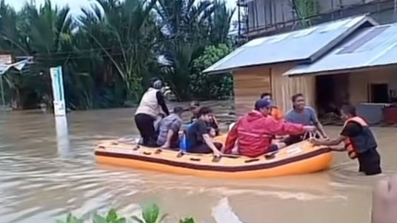 Ini Alasan Ribuan Warga Pidie Aceh Bertahan Di Pengusian Meski Banjir Mulai Surut 8976