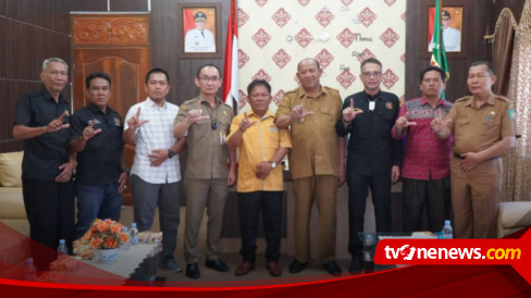 Sambut HPN Ke-77, PWI Langkat Salurkan Ribuan Paket Sembako Untuk Anak ...