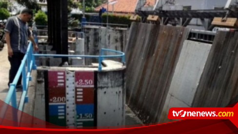 Waspada! Pintu Air Pasar Ikan-Marina Jakarta Berstatus Siaga Tiga