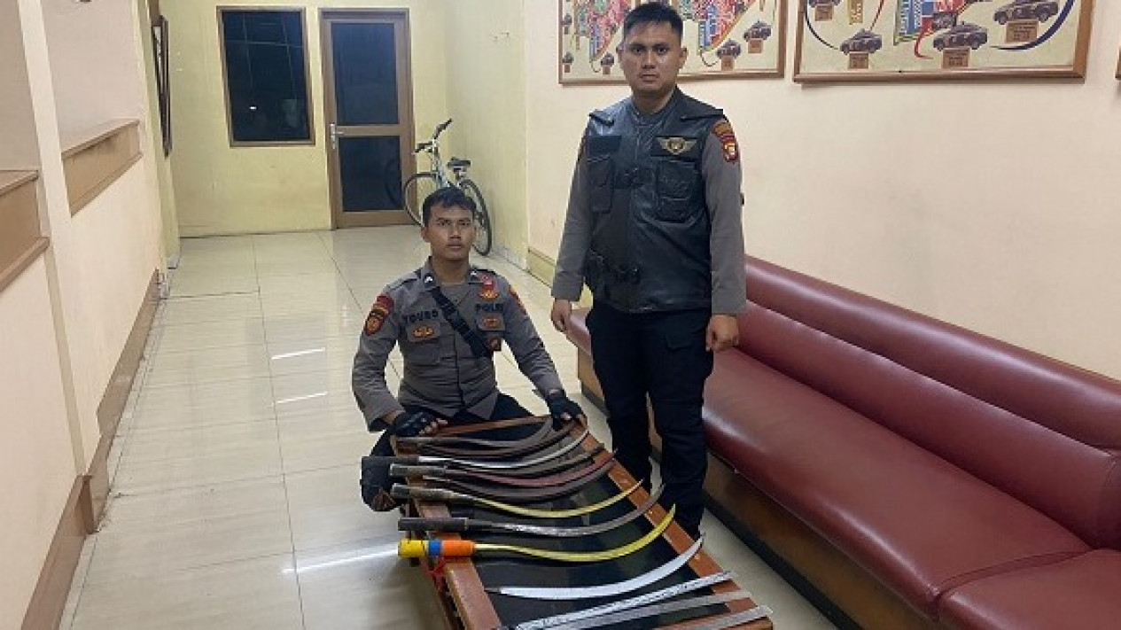 Polisi Dapati Sejumlah Sajam Dari Puluhan Remaja Putra Yang Siap ...