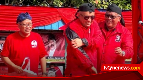 Teten Masduki Gabung PDIP, Ditandai Pemasangan Jaket Partai